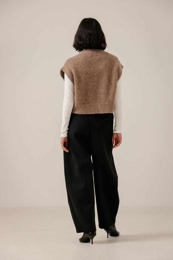 Alpaca Button Down Vest in Dark Fawn