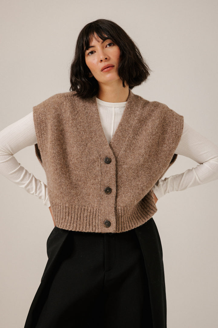 Alpaca Button Down Vest in Dark Fawn