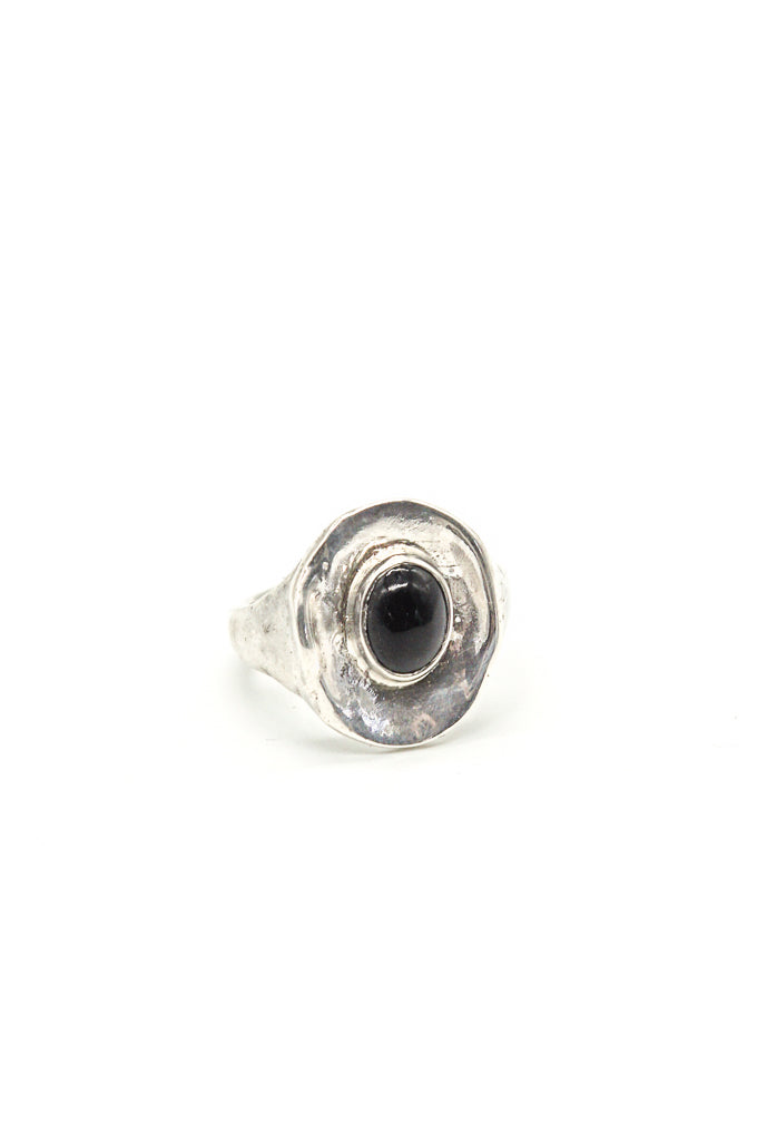 Antiqua Ring with Onyx
