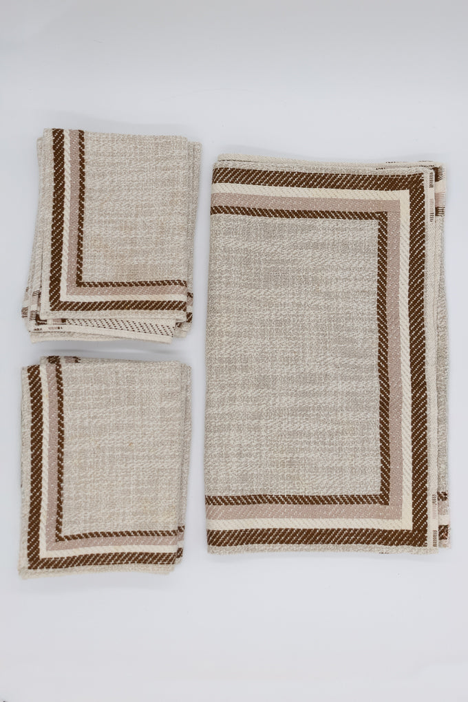 Proflax Napkin and Runner Set