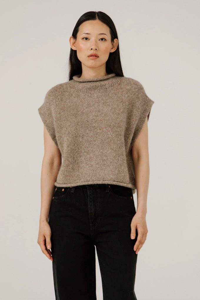 Alpaca Iris Vest - Dark Fawn