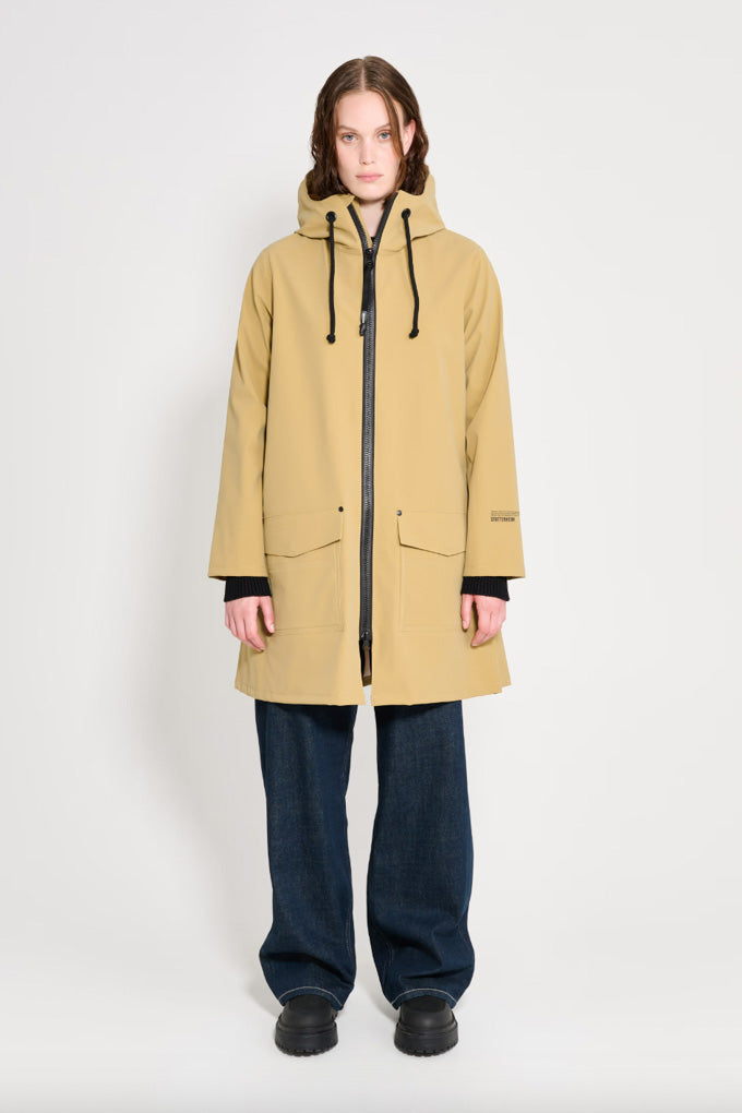 Mosebacke Patch Rain Coat - Matte Sand