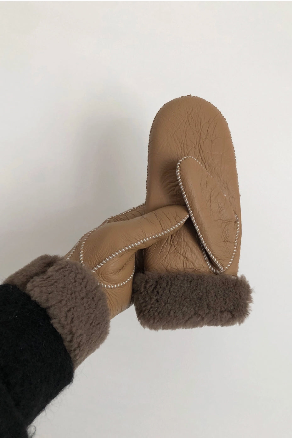 Shearling Mittens - Camel