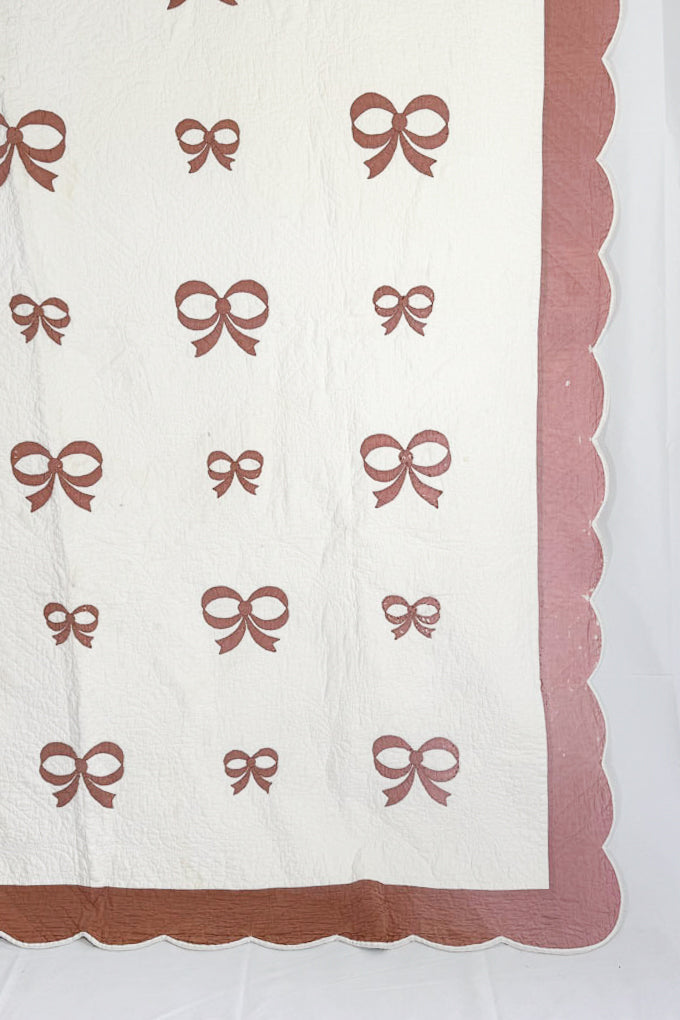 Antique Applique Bows Quilt