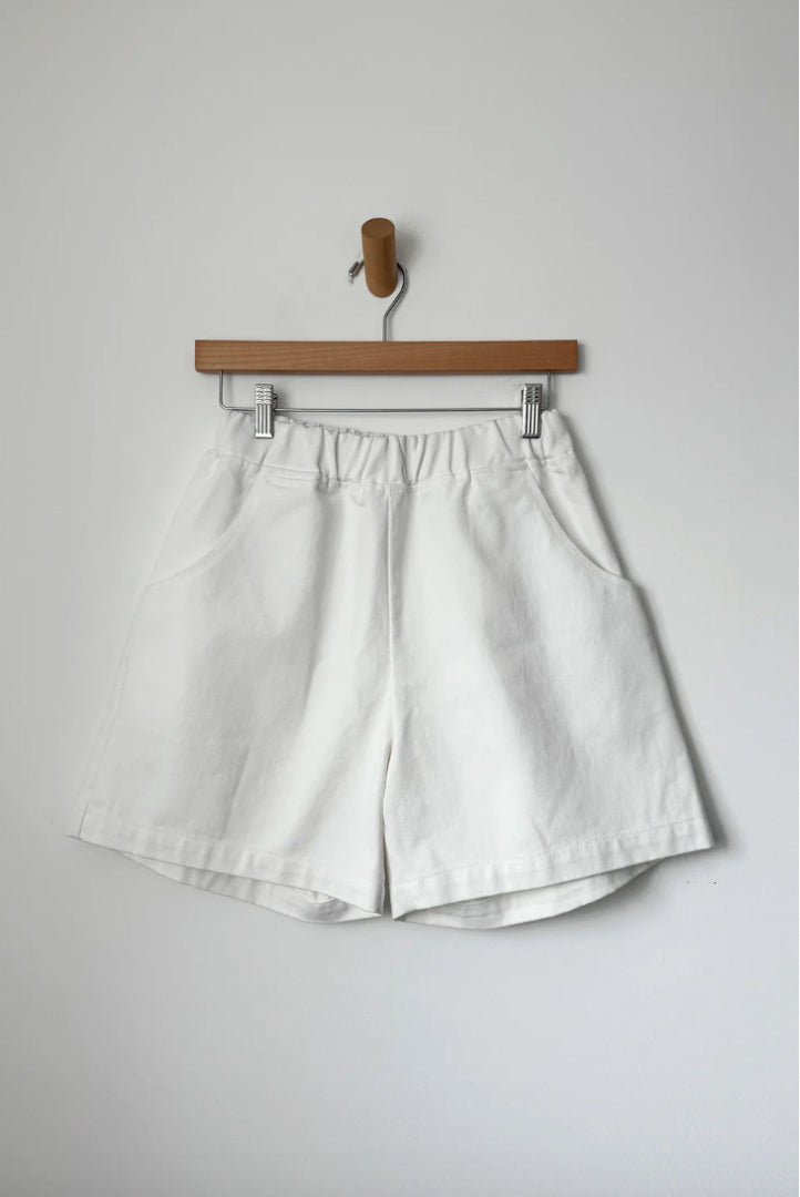 City Short - Milk