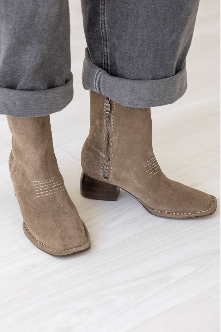 The West Boot [Moss]