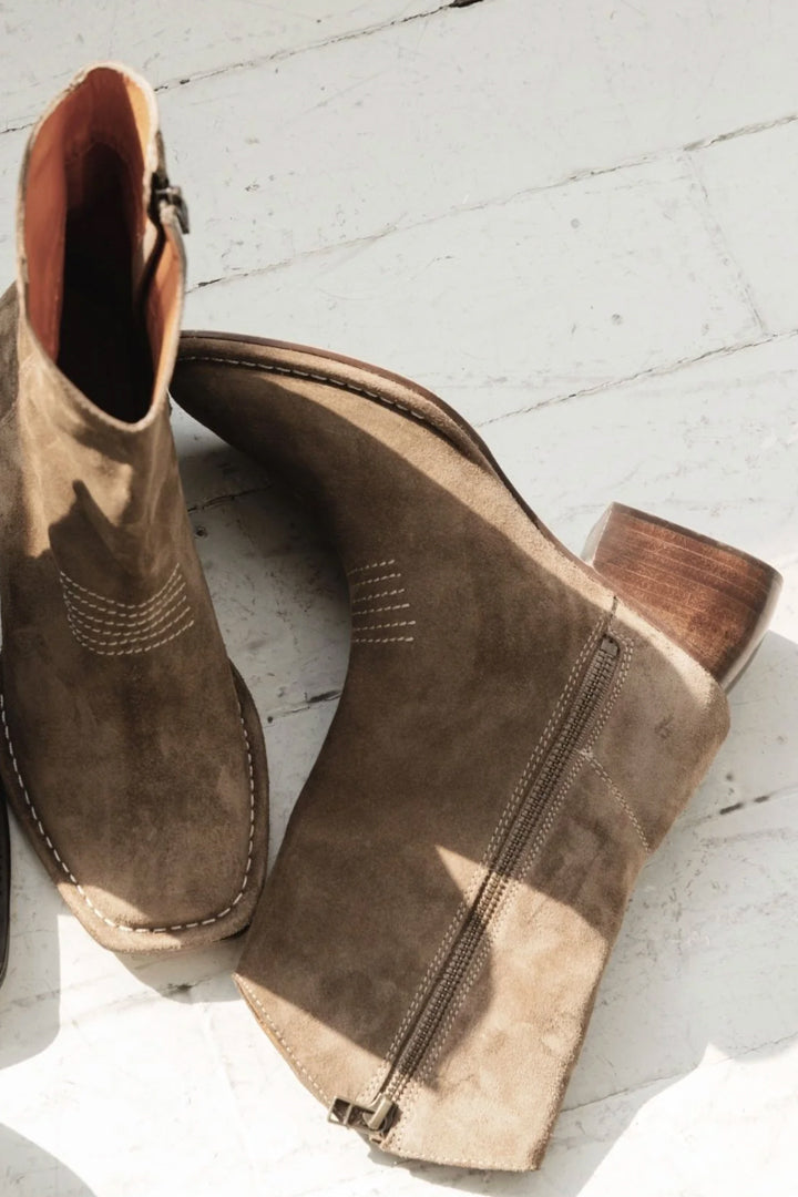 The West Boot [Moss]